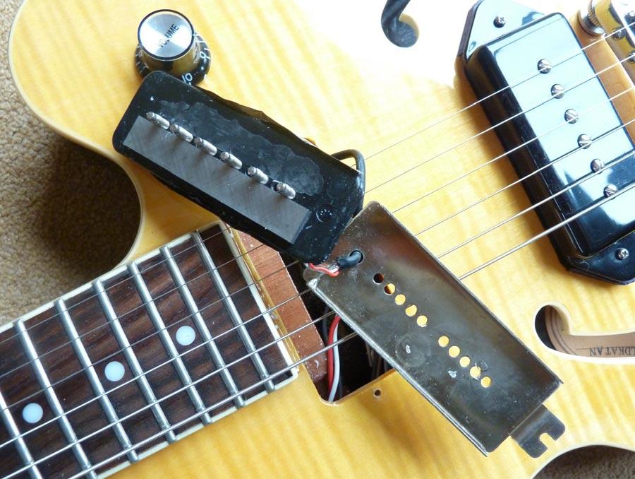With the magnet close to the neck, its rather warm and Gibson like; and with the magnet on the bridge side the tone is closer to a Gretsch. However, the P90s coil is higher in DC resistance (around 7.
