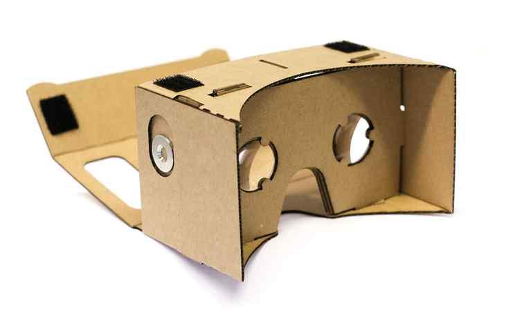 Drop-in phone viewers - Open specification for mobile VR -
