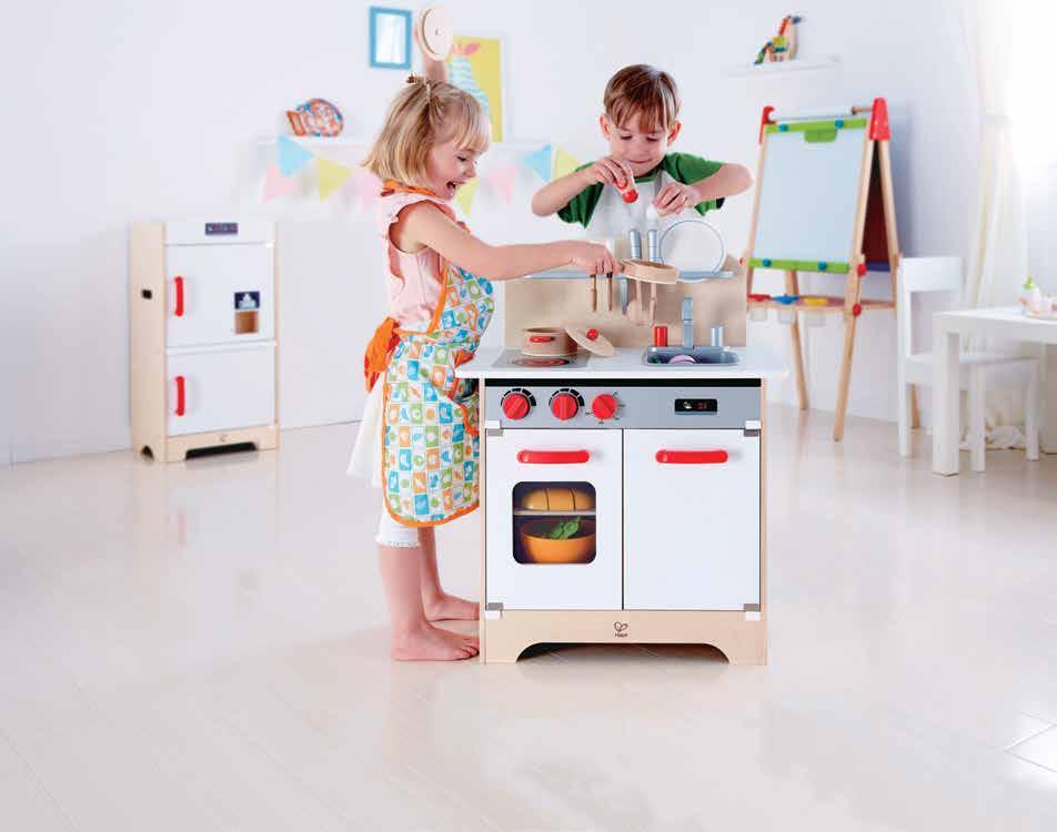 Bright, colourful graphics and easy assembly make this an appealing play kitchen for the home or classroom! Accessories not included. Ages 3+ Size 1.04m (H) x 1.