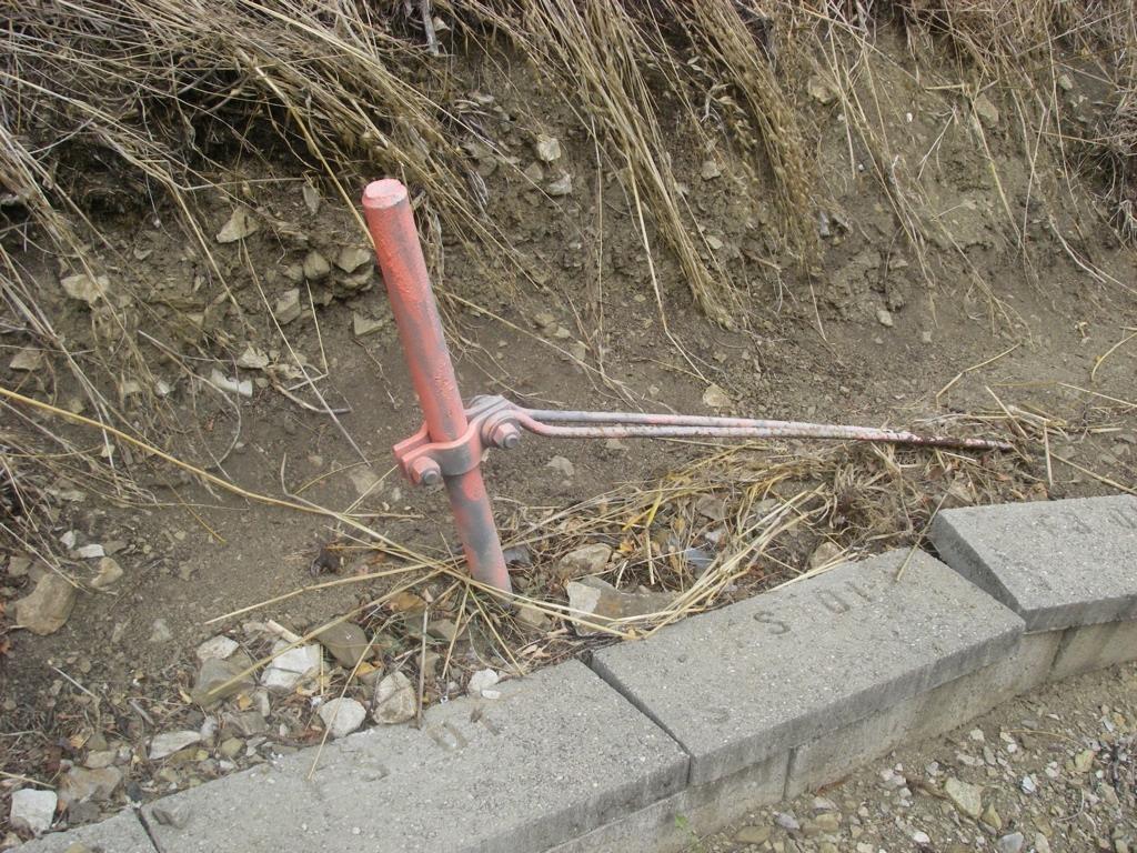 Electrodes Electrodes specifically designed and installed for grounding: Buried ground rods Buried ground rings Buried metal plates Chemical ground rods Concrete encased electrodes 13 An alternative