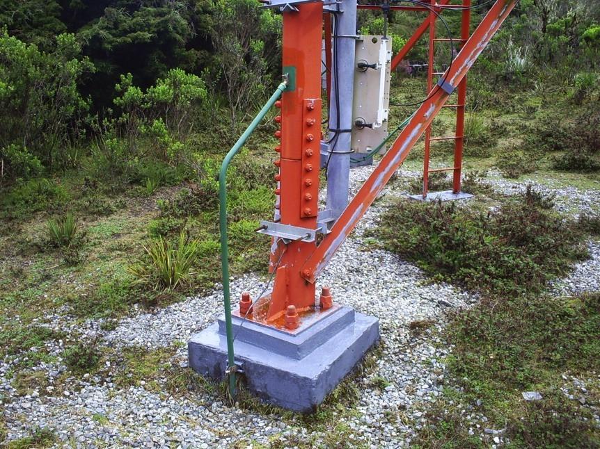 Tower grounding Ground radials should avoid sharp bends to prevent damage from corona discharge.
