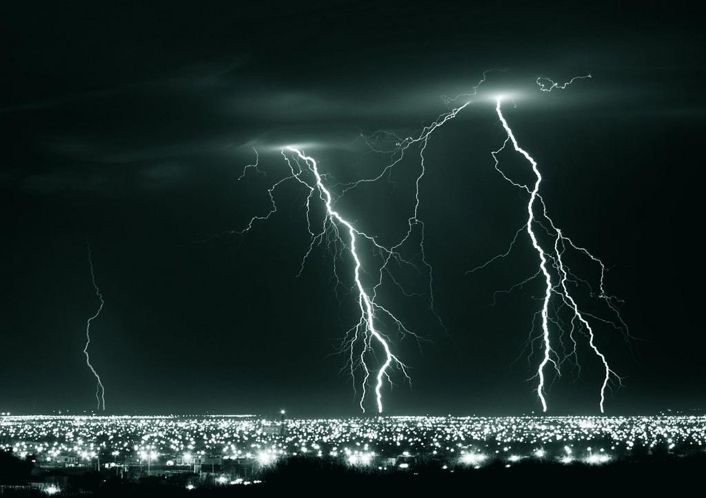 Photo by flickr user Brujo+ 4 A direct lightning strike