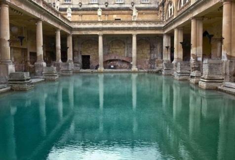 Roman Baths (Rome) Station 1 Entertainment Bathing was very important to the ancient Romans. Romans would visit the public baths every day, even holy and feast days.