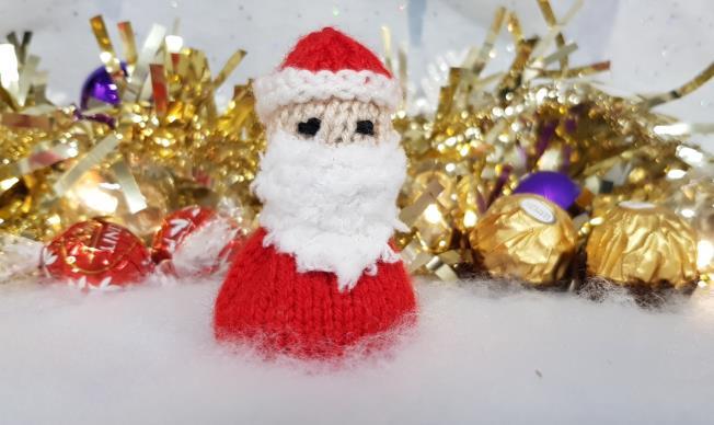 Knit a Pud Help St Clare by making a knitted Santa to fit over a Ferrero Rocher or a Lindt truffle.
