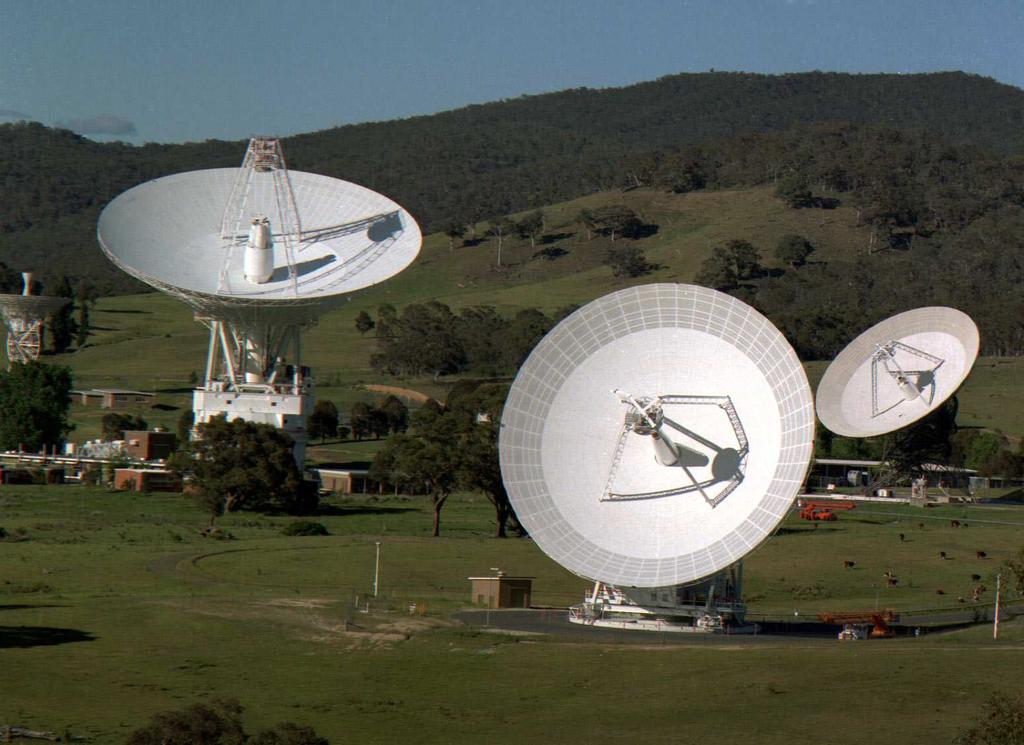 DSS34 (34 m) tracking