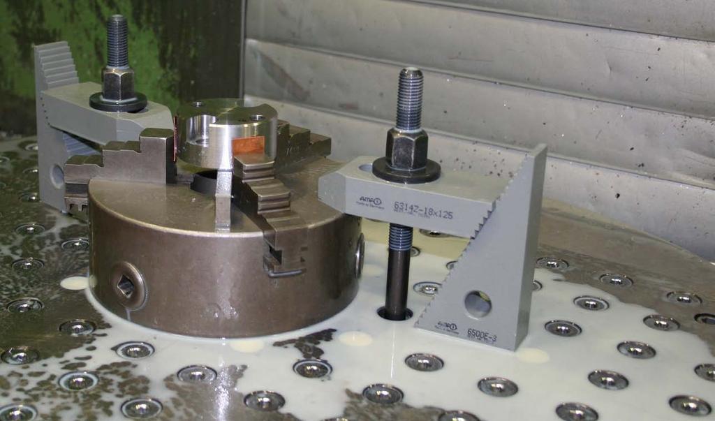 Clamping with single clamps or with compact clamping units > Material: Tempering steel to DIN regulations. > Machining: Plane-parallel base- and clamping faces ensure safe force transmission.