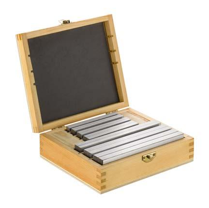 Parallel supports DIN 6346 Parallel supports-set In wooden box with detachable folding lid. Plain parallel, fine-ground, in pairs. Size data on the product. Case-hardened.