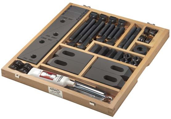 They are produced from tempered steel according to DIN or factory standards. Screw parts strength class 8 and/or 10. In a sturdy and high-quality wooden box with removable folding lid. Slot No.