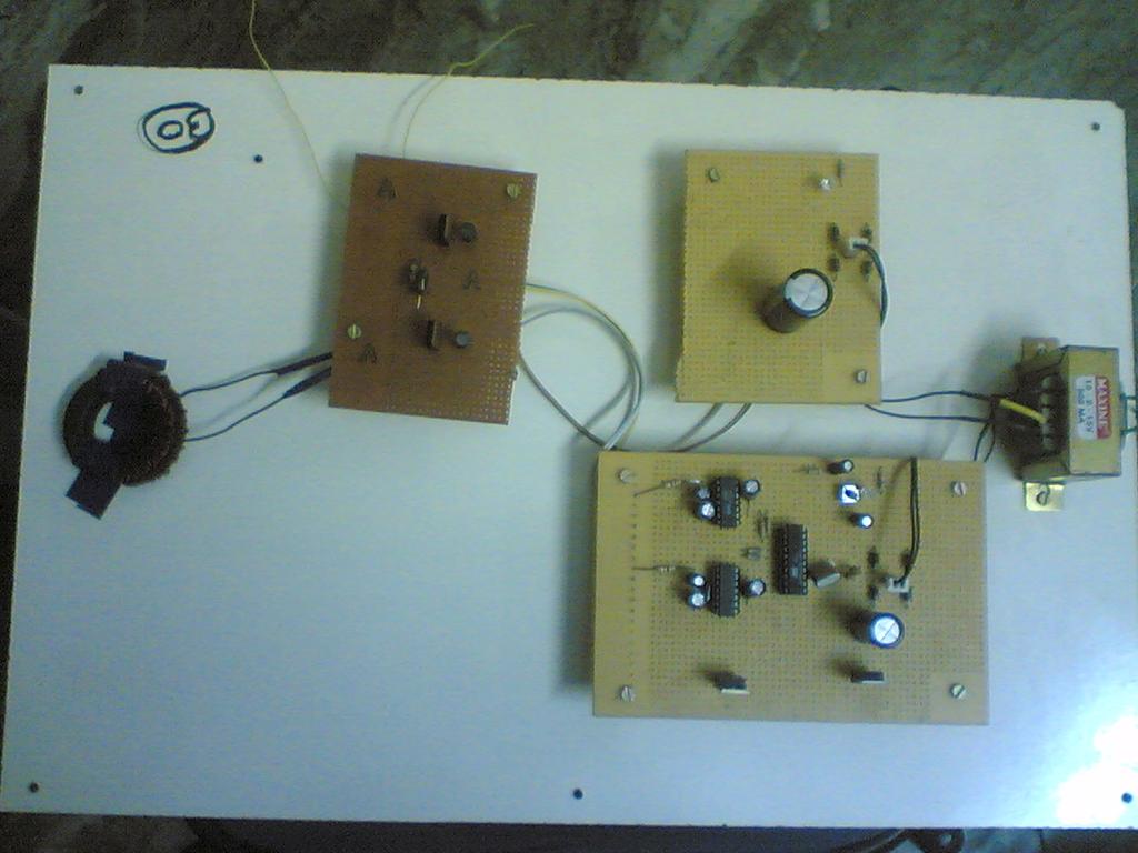 The laboratory model for class E inverter fed induction heater is fabricated and tested. Top view of the hardware is shown in Fig 8a.
