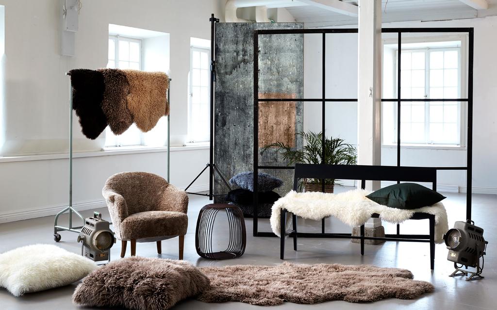 MAORI Our Maori cushions and rugs are made out of lambskin originating from New Zealand.