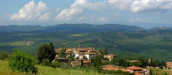 Tuscany, Italy! September 19-26, 2015 Tuscan Renaissance Center www.ilchiostro.com Don t miss this exciting opportunity to paint in the Chianti hills just outside of Siena in Tuscany, Italy.