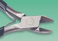 Ì Compact combination pliers for professionals and hobbyists Ì With gripping zones for flat and round material, suitable for versatile use Ì With cutting edges for soft and hard wire Ì Cutting edges