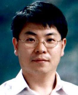 His research interests include speech enhancement, adaptive signal processing, and noise reduction. Soon-Hyob Kim received the B.S. degree in Electronics Engineering from Ulsan Unversity, Korea in 974, and the M.