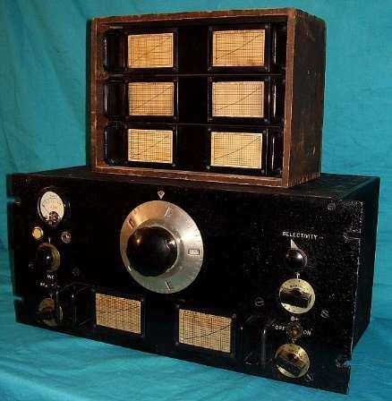 National HRO Receiver - 1935 Features 9 tubes, 2.