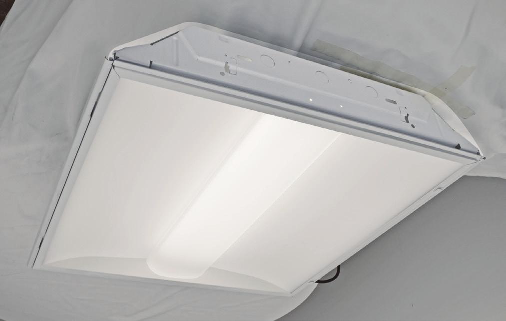Centera provides uniform illumination over the entire face of the luminaire without annoying glare or light source imaging.