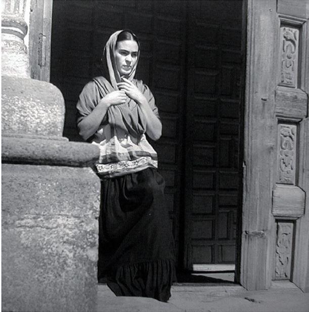 Title: Frida Kahlo leaving the church in Coyoacan, Mexico Date of Creation: 1937, printed later in 1991 (by Fritz Henle) Artist/Designer: Fritz Henle