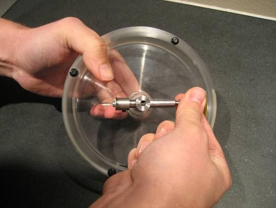 Large circle 115 mm diameter for the bottom rub-abrasion sample. Adjusting the sample cutter size 1.