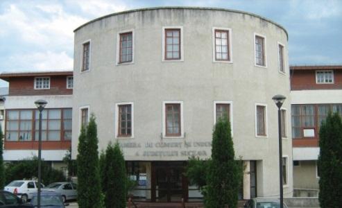 2) Cel mai modern centru de afaceri din orașul Suceava CENTRU DE AFACERI TRANSFRONTALIER Jo.B.S.CENTRE, care vine în sprijinul mediului de afaceri din Suceava, Cernăuţi și Republica Moldova.