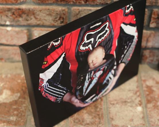 { GALLERY WRAP CANVAS} Gallery wrapped canvases offer a truly artistic way to display your favorite images from our session in your home.