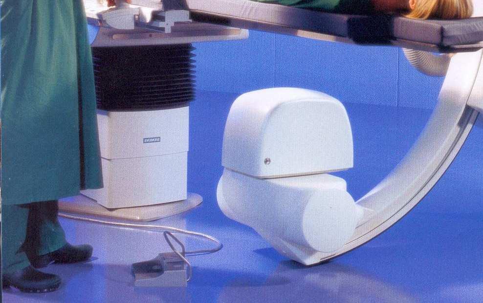 imaging system C-arm system Modern fluorosope uses a device called an image intensifier to enhance