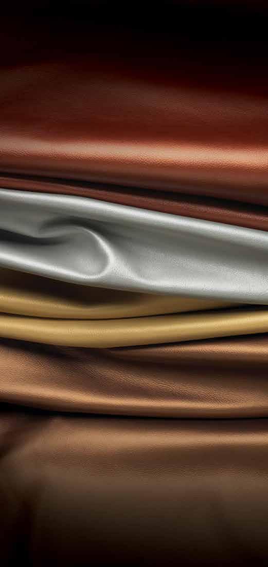 Pearlessence Pearlessence is Italian leather with a smooth, natural grain and beautiful pearl finish, giving each hide a refined shimmer. A protective clear coat provides added durability.