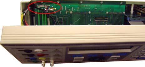 Access to Internal Fuses Front Panel PCB Output protection fuses are located on the front panel PCB.