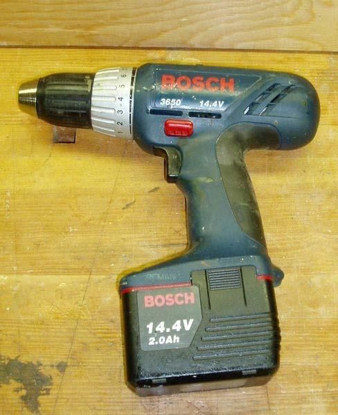 Cordless drills A cordless drill with clutch A cordless drill is an electric drill which uses rechargeable batteries. These drills are available with similar features to an AC mains-powered drill.