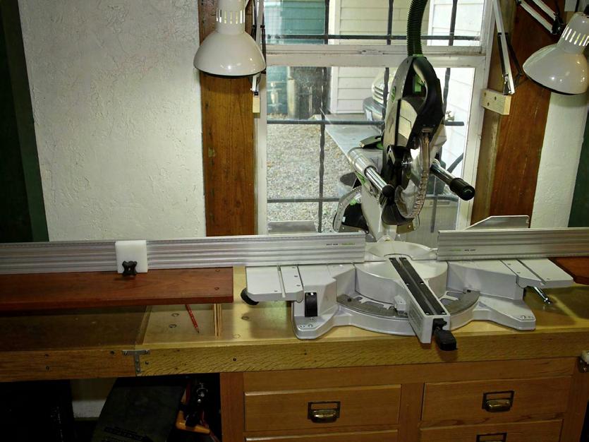 Building stops for your Festool Kapex using the MFS profiles Text and photos by Jerry Work Copyright 2008, The Dovetail Joint, Kerby, OR Most who use the Festool Kapex compound sliding miter saw will