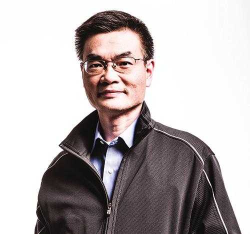 Receiving this year s Claud R. Erickson Distinguished Alumni Award is Jianchang JC Mao. The award is the highest honor presented to an alumnus by the college.