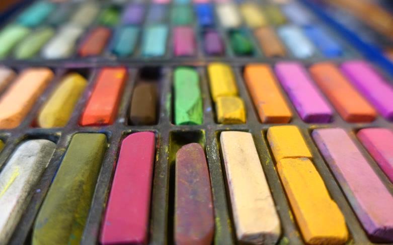 Pastels are made from finely powdered raw pigment mixed with a binding medium(the traditional binder is gum tragacanth) and various other fillers (chalk china