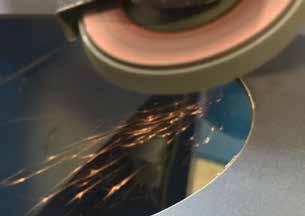 SHARP EDGE REMOVAL AFTER LASER CUTTING IN 2 OPTIONS (CARBON STEEL) OPTION 1 REMOVAL OF SMALL BURRS The Norton High Strength disc F2303 A Medium is able to quickly and