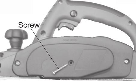 Secure your planer in an upside down position. Using the blade spanner provided, loosen the three installation screws on the drum by turning clockwise. Note: Do not over loosen the screws.