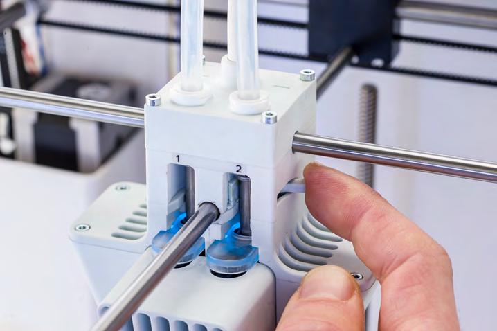 Lift switch calibration The switch bay is what enables the lifting and lowering of the second print core. For successful dual-extrusion prints, it is important that the switching functions well.