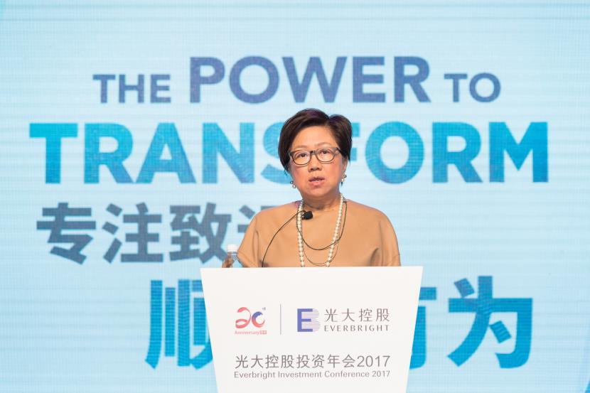 Introducing Hong Kong s financial development in a global context, Ms Laura CHA, chairman of the Financial Services Development Council of the HKSAR, said that over the years, Hong Kong has achieved