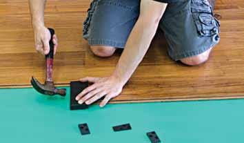 HOW DOES IT WORK? You will find yourself fitting your floor in a click : fast, clean and with the greatest ease. Click the panels into each other along the long side and the short side.