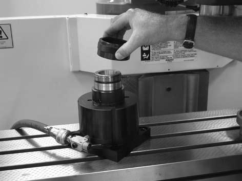 Maintenance: In the event of dry machining, periodically grease the head angle on the spindle of the collet block with anti-seize