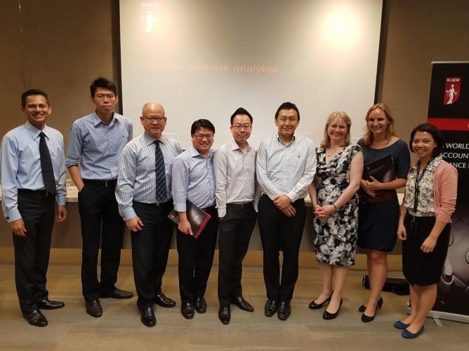 Singapore 12-13 April 2016 The roadshow continued in Singapore at the Tower Club.