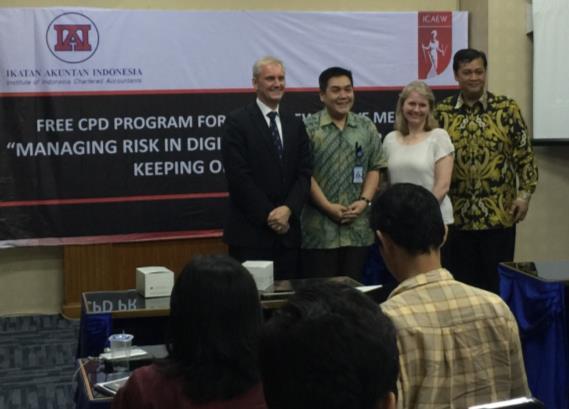 Together with Deny Poerhadiyanto, ICAEW Head of Indonesia and Mark Billington, ICAEW Regional Director, they met and presented to Ikatan Akuntan Indonesia