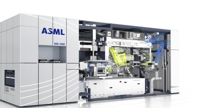 ASML s NXE:3100 and NXE:3300B Slide 7 NXE:3100