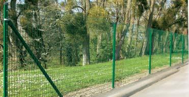 P O S T S A N D I N S T A L L A T I O N D E V I C E S UNIVERS posts Ideal for installing AXIAL, BASTILLE and Chainlink fencing.