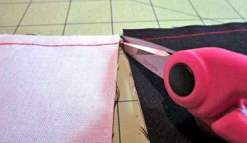 NOTE: Some quilters prefer to keep the connecting threads in between as they continue adding on to the unit. Again, this choice depends on the type of quilt you're making. 8.