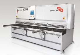 *Sheet-Support-System installation required MF System: Movable Front anel A unique feature of the shears produced by Gizelis is that the front panel is