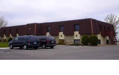 99 / SF Nicely maintained, clean two story office building located with direct access to U.S. Highway 10. uilding has great accessibility and visibility to Highway 10 vehicle traffic.
