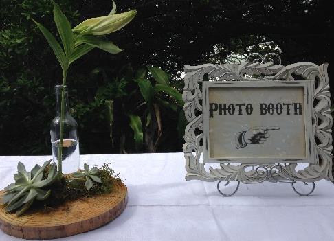 R65ea "Photo Booth" Sign in