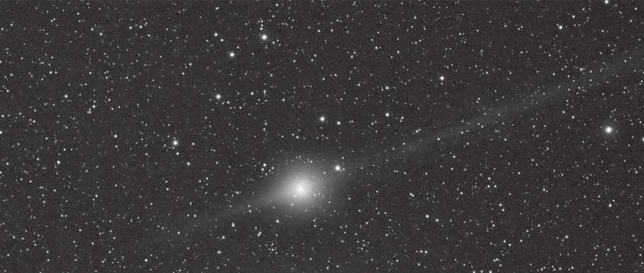Foto: R. Ligustri (Talmassons, Italy) 2009. 6. veebruaril 11-cm refraktoriga ja STL11000 CCD kaameraga New Mexico (USA) teleskoobiga tehtud pilt. Lulin muutus silmaga jälgitavaks alles 2009.