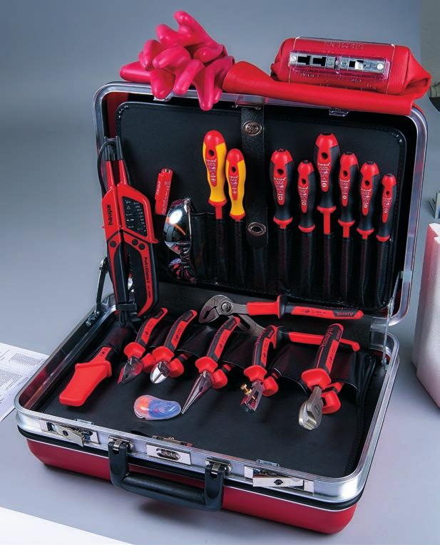 Tool case Power Pack 1000 V hard-side case, signal-red, with high-grade fittings, complete with 21 safety tools, case 220076. Art. no. 220303 21 pcs.