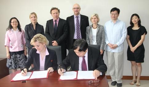Joint Center for Innovation Research Close collaboration between the partners since 2006 in OECD innovation study MoU in 2008, resulting in long-term staff exchange Signing of Memorandum of