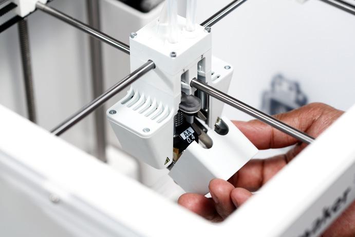 When the cord is in the printer you can let go to lock it into place. Set up for first use Once all the accessories are installed, the Ultimaker 3 can be turned on with the power switch at the back.