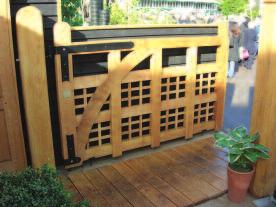 The Lutyens As the name indicates, this gate, made in four inch oak, is