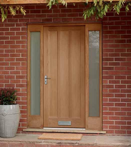 External Worcester Oak The contemporary looking external Worcester Oak door is perfectly suited to any modern home.